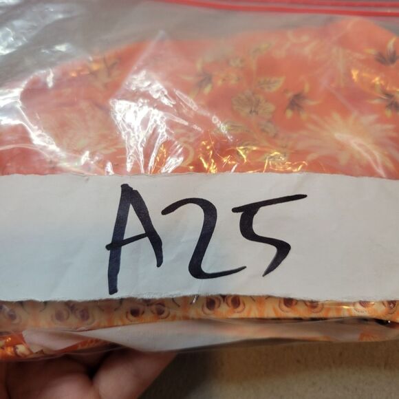 Infamous Swim Bikini Top Size Large Swim - Picture 4 of 4